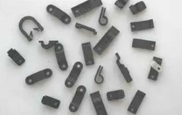 Plastic parts are crisp in processing. What should we do